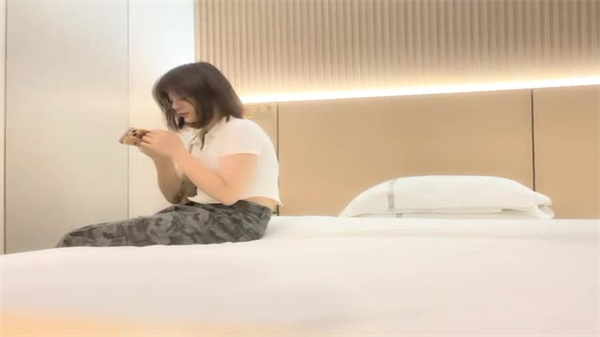 土豪高价约炮巨乳肥臀纹身辣妹！寻花偷拍实录