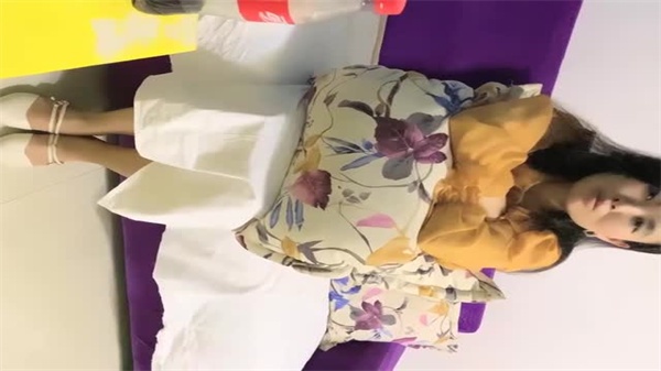 骚浪人妻与尿哥的禁忌之恋 湿身诱惑高潮不断