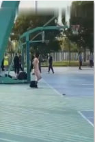 正妹脱衣加油变骚货，巨乳乱晃帮倒忙